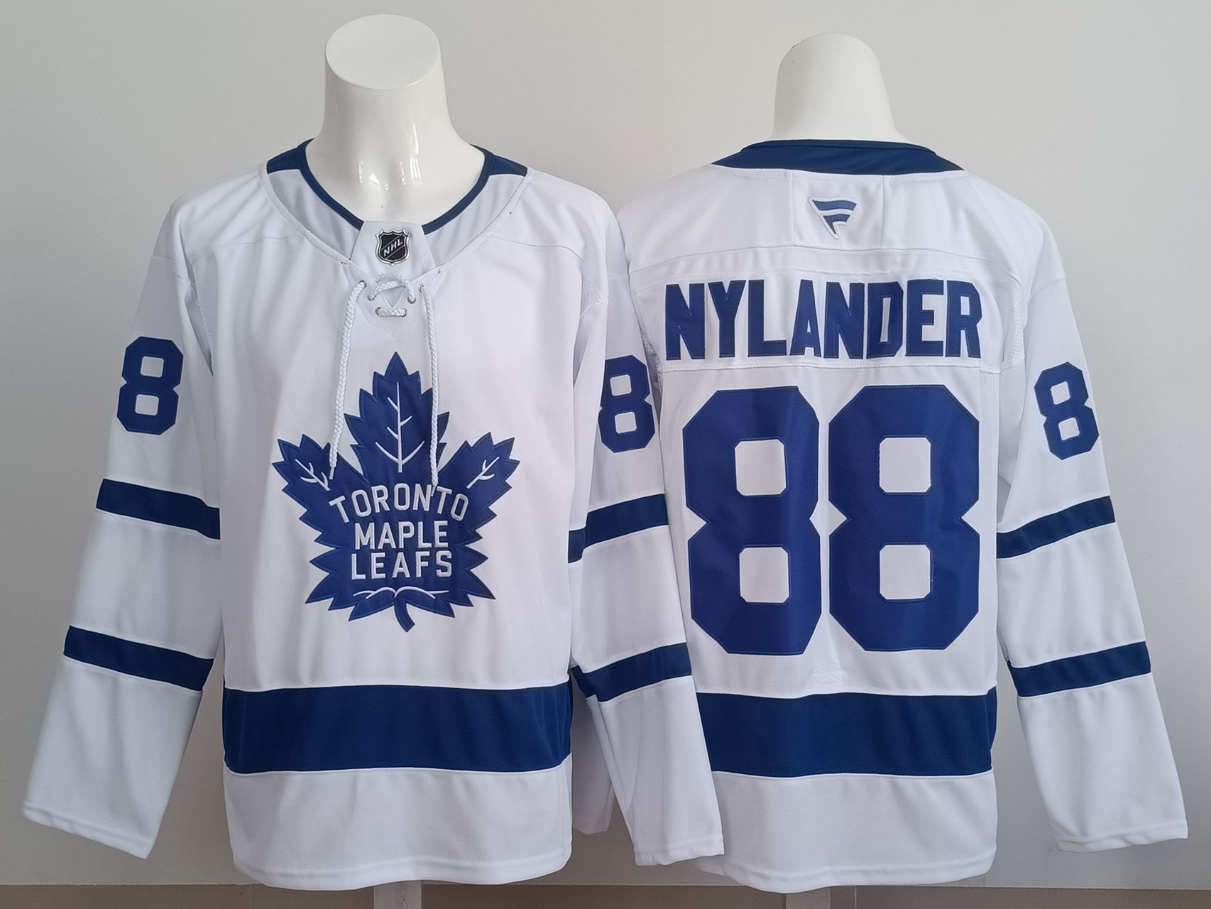 Men 2025 Toronto Maple Leafs 88 Nylander White NHL Jersey style 01
